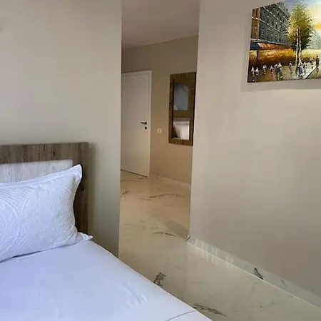 Center Apartment Shkoder