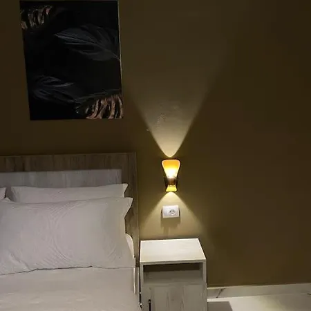 Center Apartment *